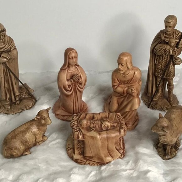 Vintage 1978 Holland Mold Nativity Set - Signed Vera - 7 Piece Set -Retired - Picture 1 of 4